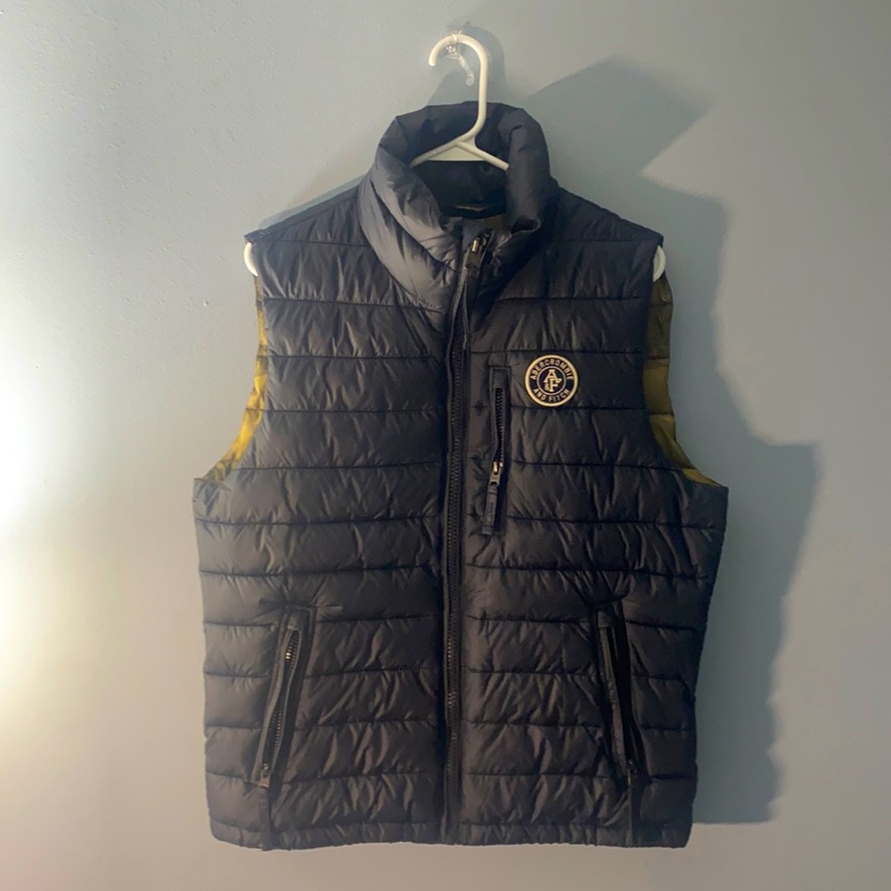 Abercrombie and Fitch Vest, Medium, Midnight black/camouflage green